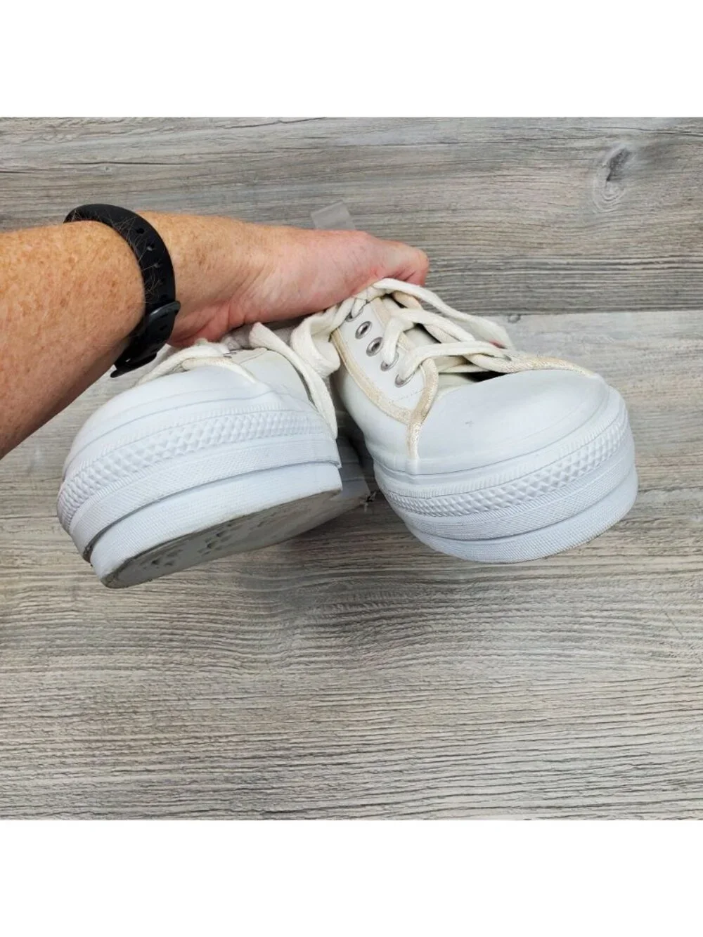 Mickey Unlimited vintage 90's/Y2K platform tennis shoes